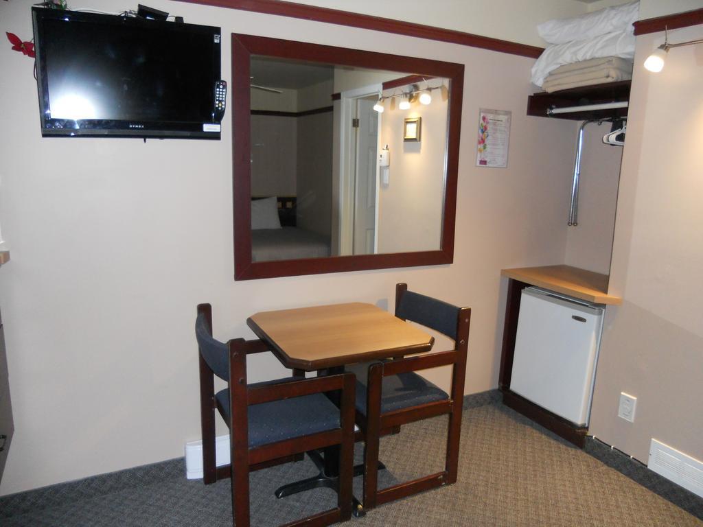 Motel Normandie Louiseville Phòng bức ảnh