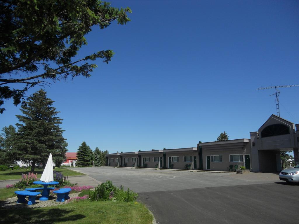 Motel Normandie Louiseville Ngoại thất bức ảnh