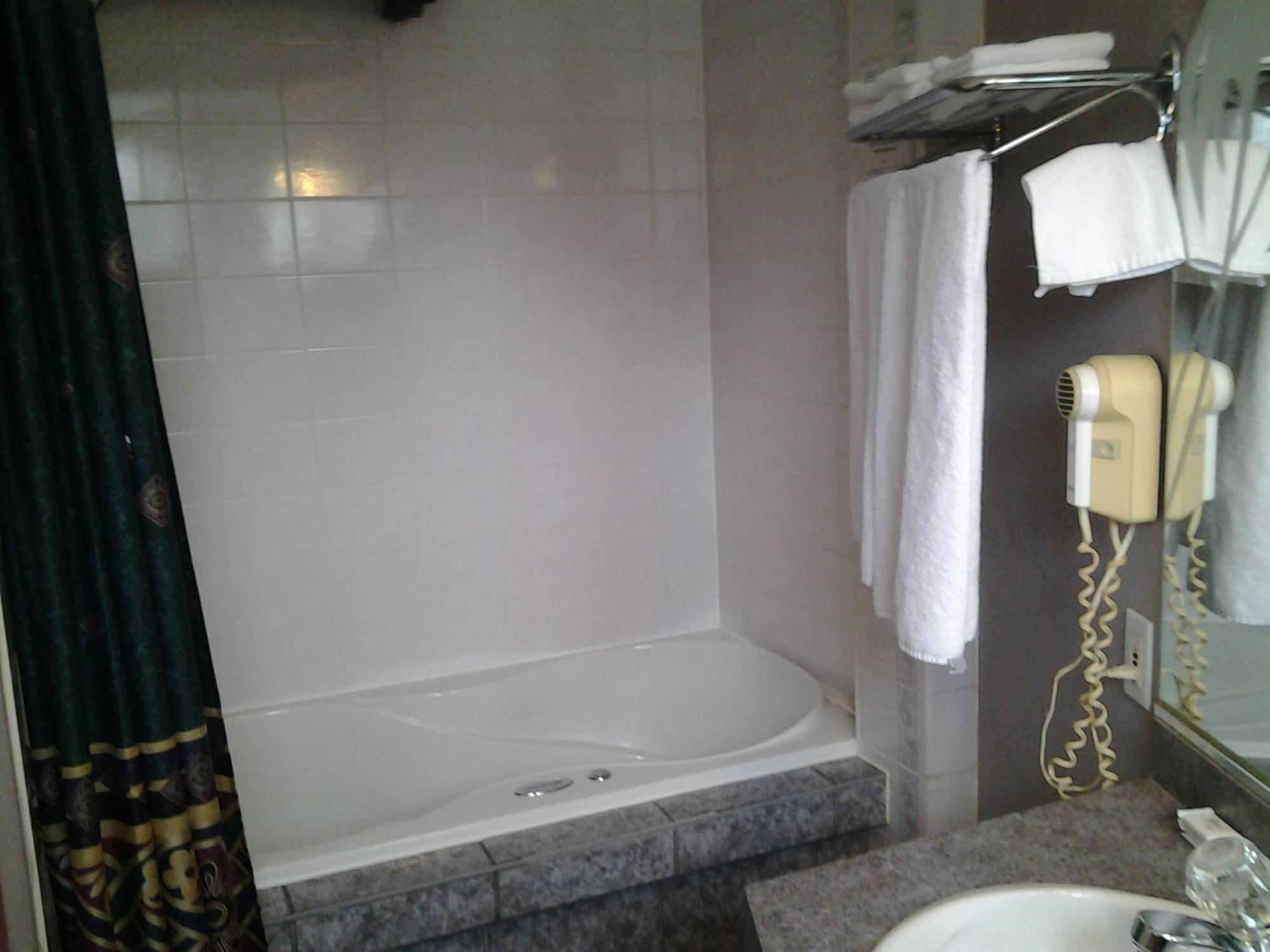Motel Normandie Louiseville Phòng bức ảnh