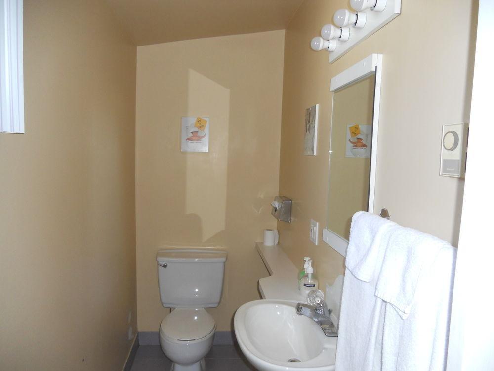 Motel Normandie Louiseville Ngoại thất bức ảnh