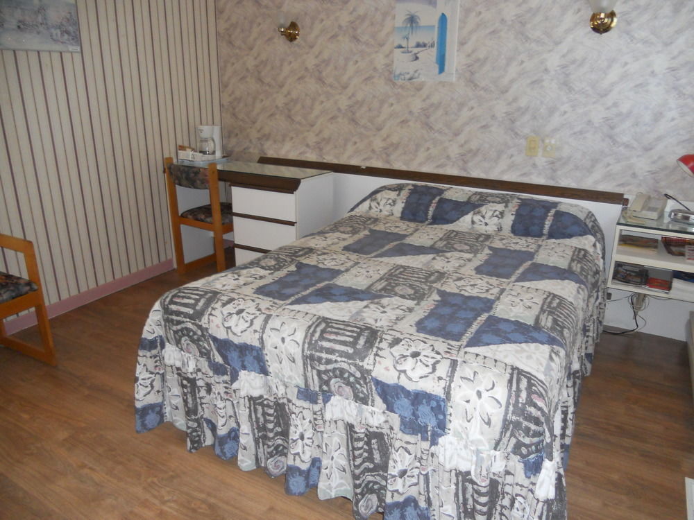 Motel Normandie Louiseville Ngoại thất bức ảnh