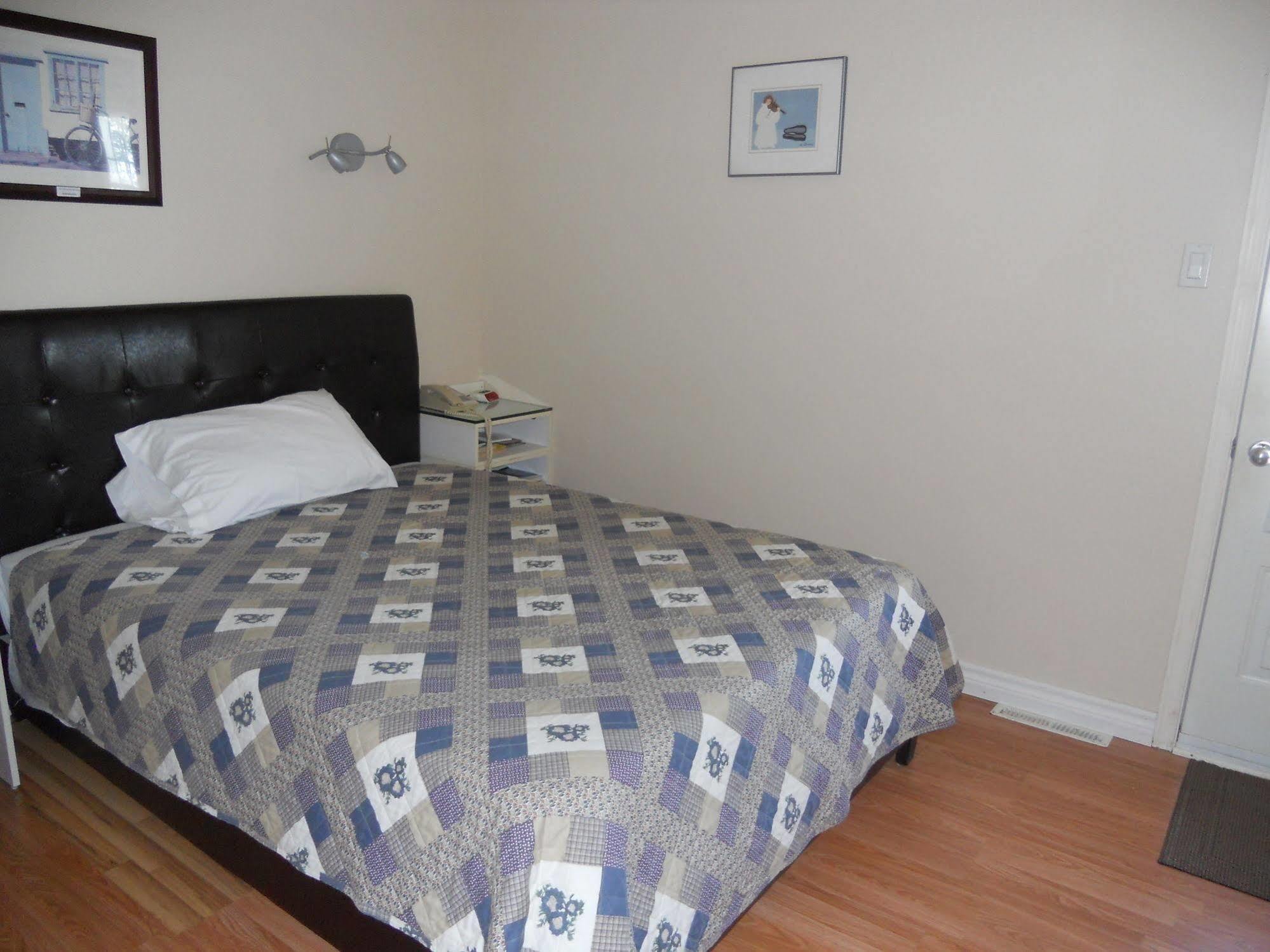 Motel Normandie Louiseville Ngoại thất bức ảnh
