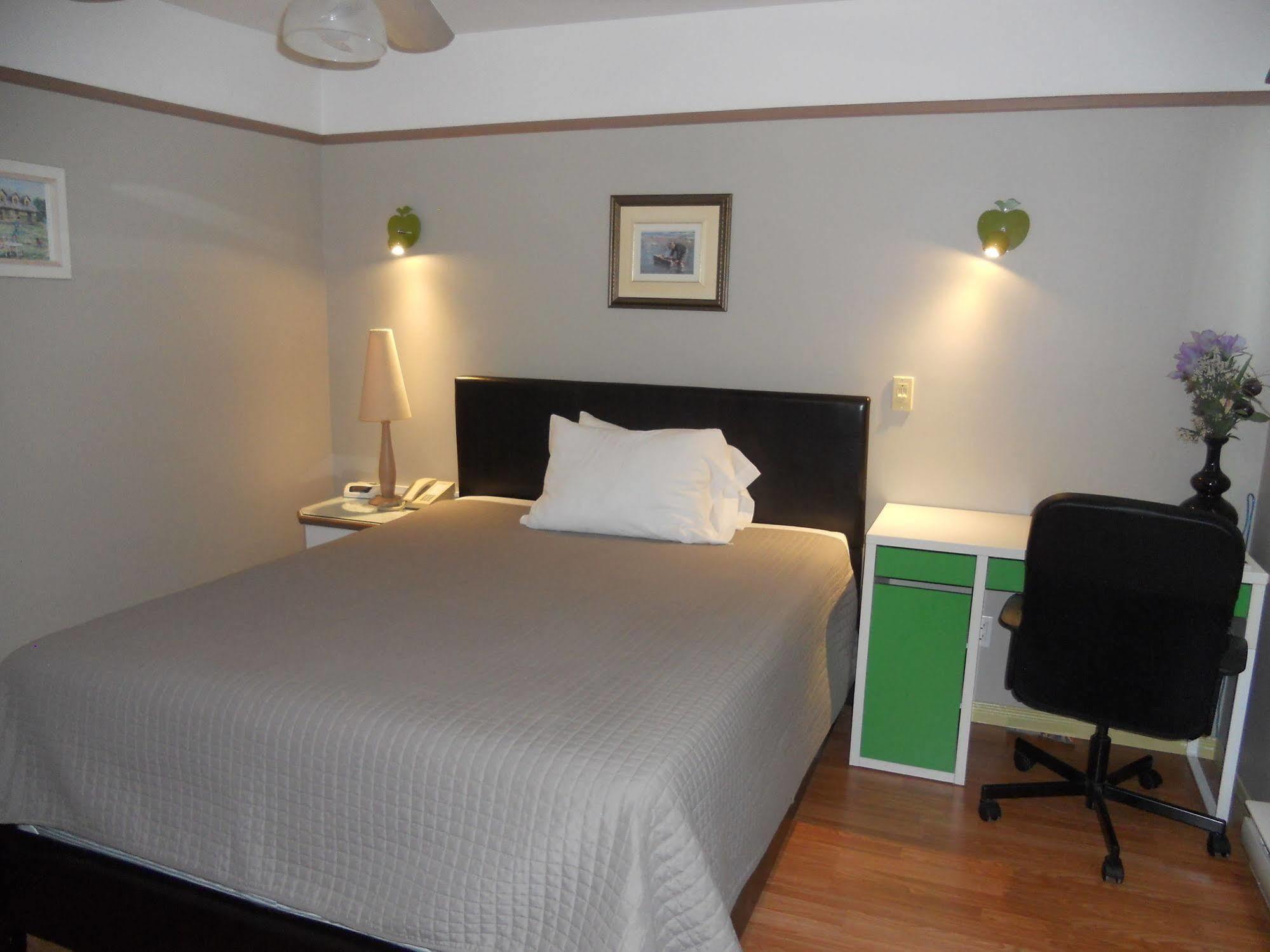 Motel Normandie Louiseville Ngoại thất bức ảnh