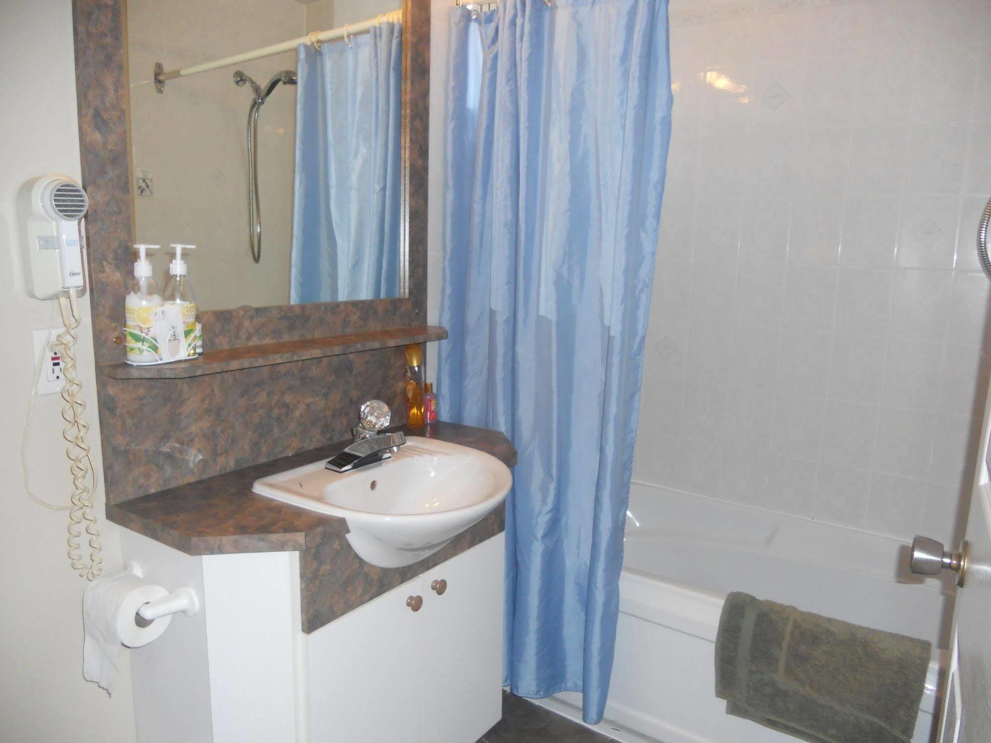 Motel Normandie Louiseville Ngoại thất bức ảnh